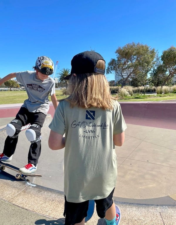 GET OUTSIDE AND LIVE SAGE TEE - PREMIUM BAMBOO