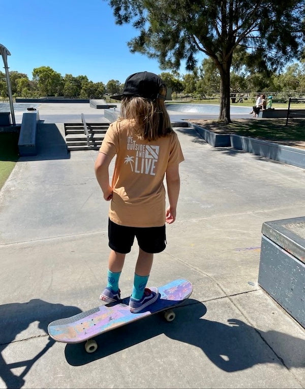GET OUTSIDE AND LIVE SUNSET TEE