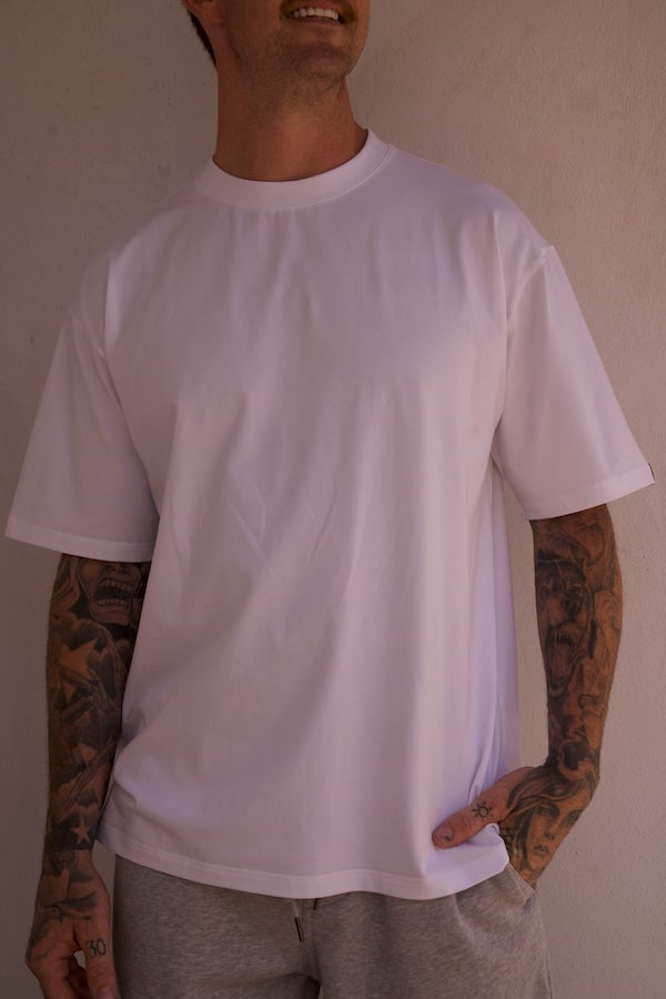 SIMPLY LVN OVERSIZED T WHITE - UNISEX