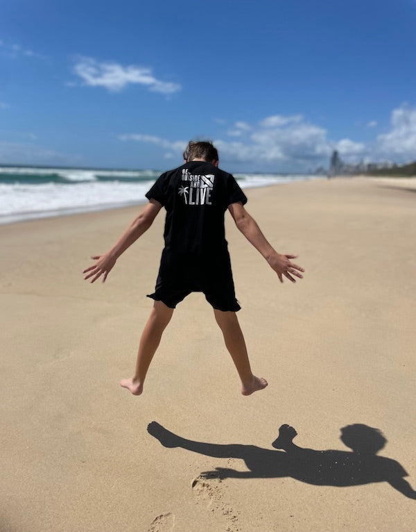 GET OUTSIDE AND LIVE BLACK PALM TEE