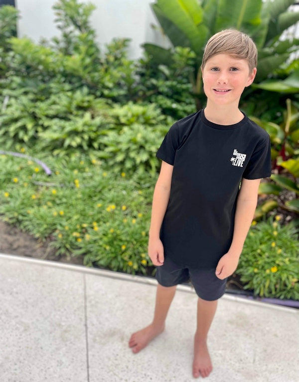 GET OUTSIDE AND LIVE BLACK PALM TEE